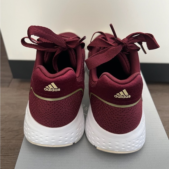 Adidas Edge Lux 5 running shoes. Maroon, white, gold. Women’s size 6 - Picture 4 of 4